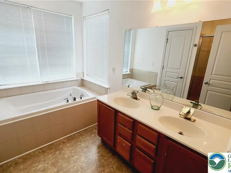 8507 Putnam Ct — Photo 22