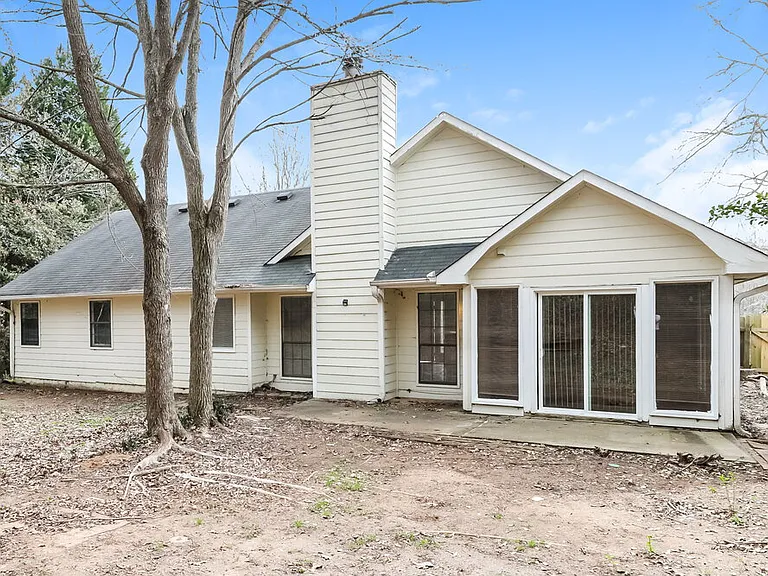 202 Northbridge Dr — Photo 15