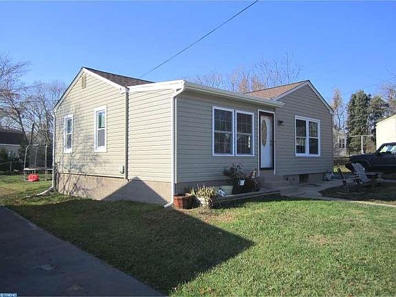 3rd image of 4938 Demaio Dr
