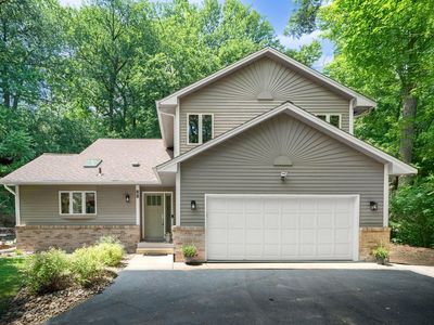 15 Magnolia Ln N, Plymouth, MN, 55441