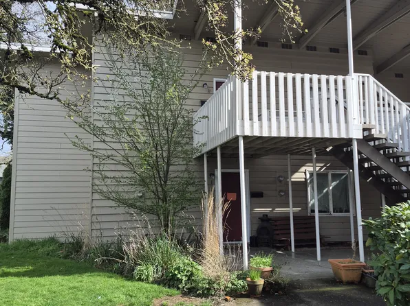 6830 N Columbia Way APT 11, Portland, OR 97203