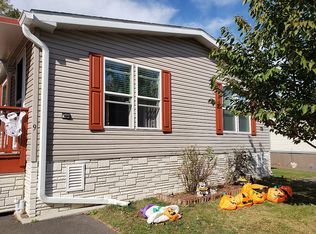 9 Kimberly Ln, Pomona, NY 10970