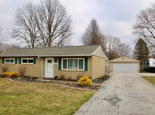 2185 Hubbard Rd, Madison, OH 44057