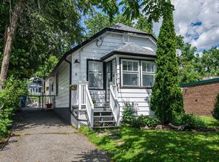 8 Dunn Ave, Orillia, ON L3V2N9