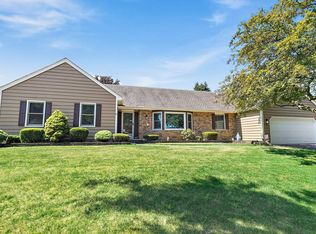831 Crabtree Ln, Cary, IL 60013