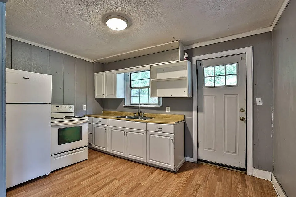 2 bed, 650 sqft, $1,000 — Photo 4
