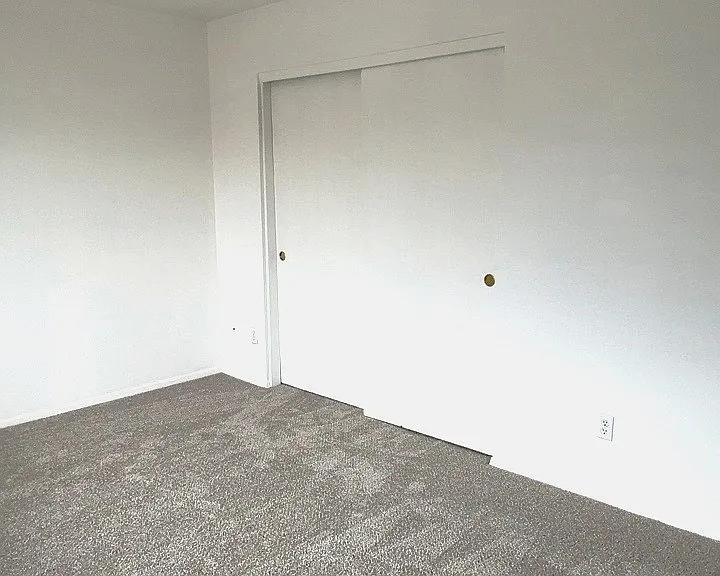 8501 W Hazelwood St — Photo 28