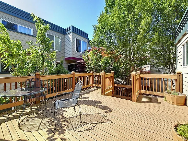 18100 15th Ave NE #C318 — Photo 16