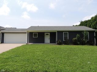 903 S Creek Dr E, Greensburg, IN 47240
