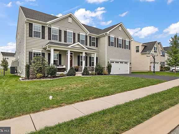 2nd image of 1205 Florence Ct