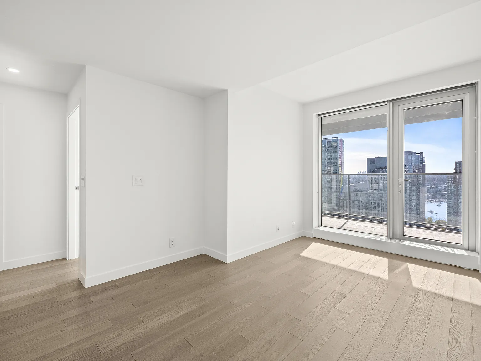1 bed, 557 sqft, $3,650 — Photo 2