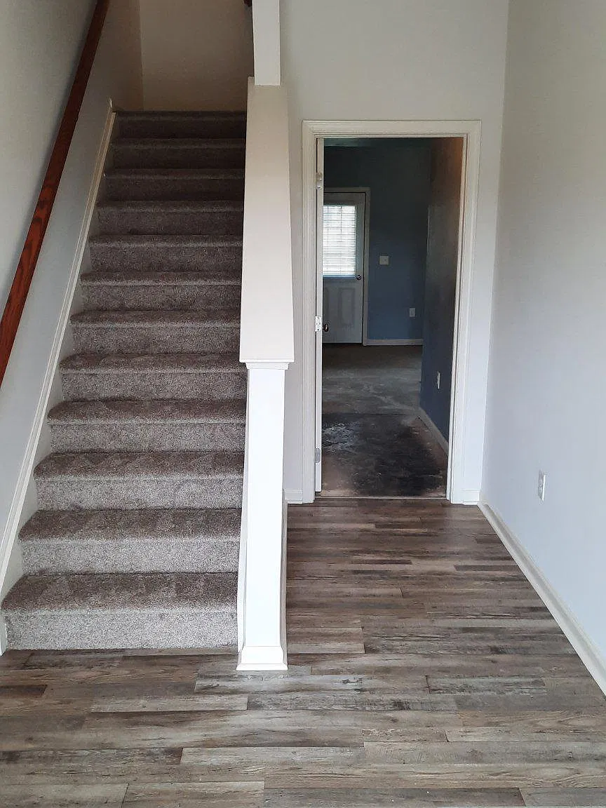 3 bed, 2.5 bath, 2000 sqft, $2,010 — Photo 3