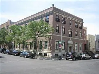 86 Meserole Avenue in Greenpoint