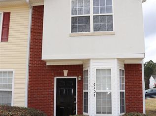 6107 Camden Forrest Dr, Riverdale, GA