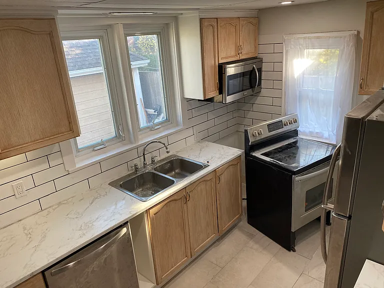 1 Charles St E #1 — Photo 9