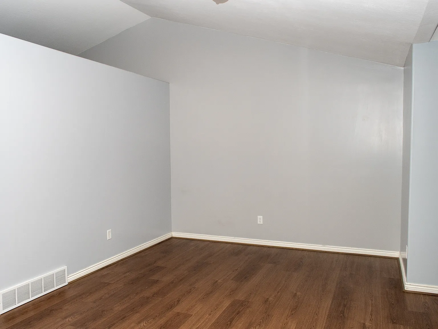 5 bed, 4.0 bath, 2661 sqft, $2,200 — Photo 4