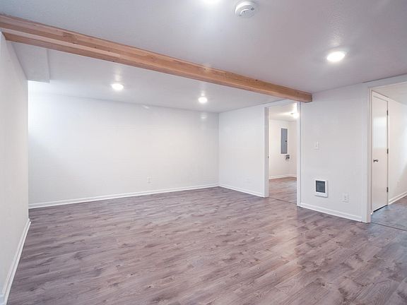Large and Light Living Space