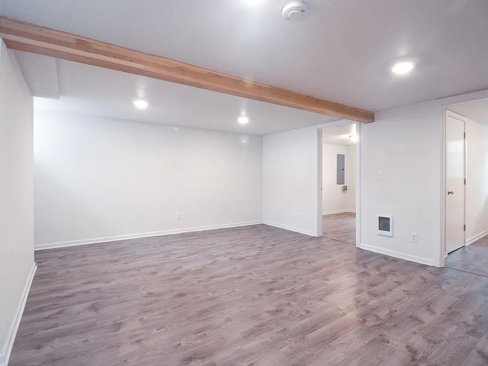 Large and Light Living Space
