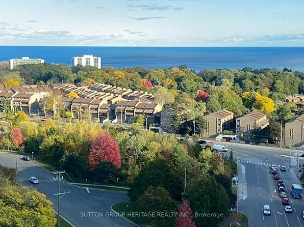 3380 Eglinton Ave E #2007, Toronto, ON M1J 3L6