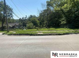 5802 N 42nd St, Omaha, NE 68111