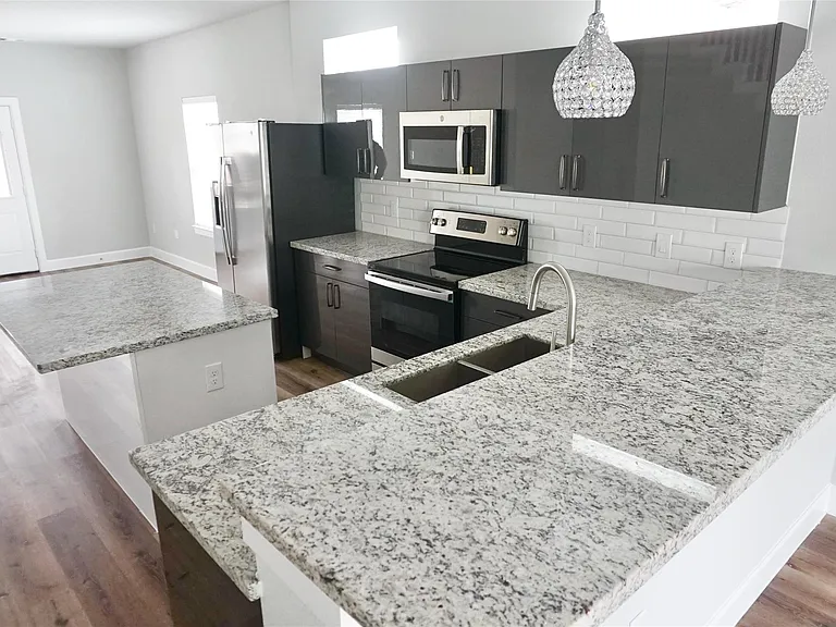 5036 Van Fleet St #A — Photo 3