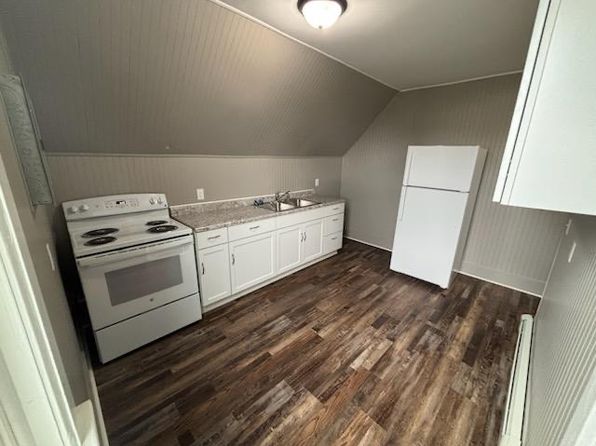 108 E Main St #3