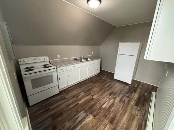 108 E Main St #3, Negaunee, MI 49866