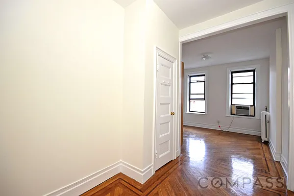 Rented by Compass | media 10