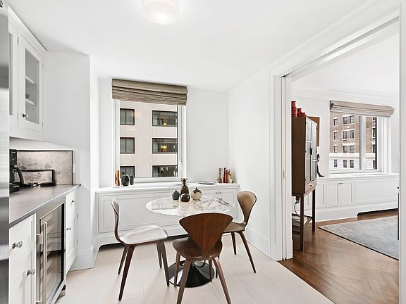 4th image of 530 Park Ave APT 4D