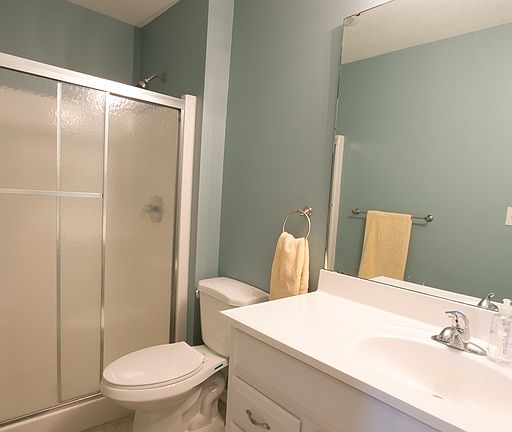 2nd guest bath 