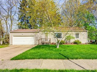 1954 Cook St, Cuyahoga Falls, OH 44221