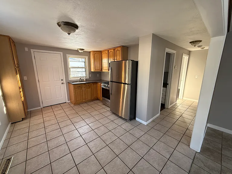 97 Wendell St — Photo 15