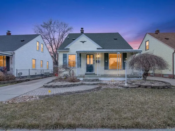 29901 Kelly Rd, Roseville, MI 48066