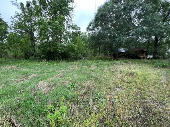 8595 Broussard Rd, Beaumont, TX 77713