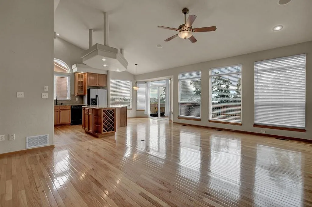 5235 Bancroft Heights — Photo 4