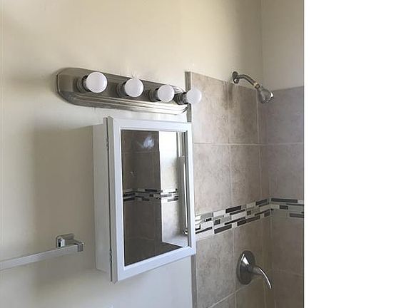 3rd image of 169 N Leclaire Ave APT 301