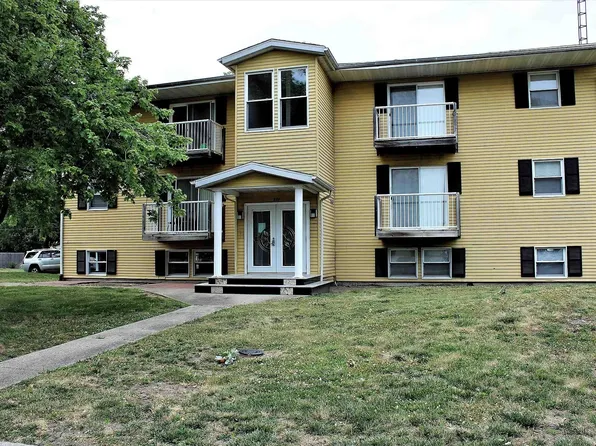 801 Deerfield Rd, Chatham, IL