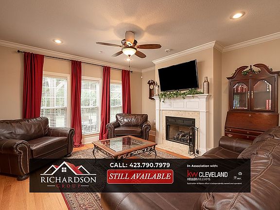 3rd image of 2846 Creekside Dr NW