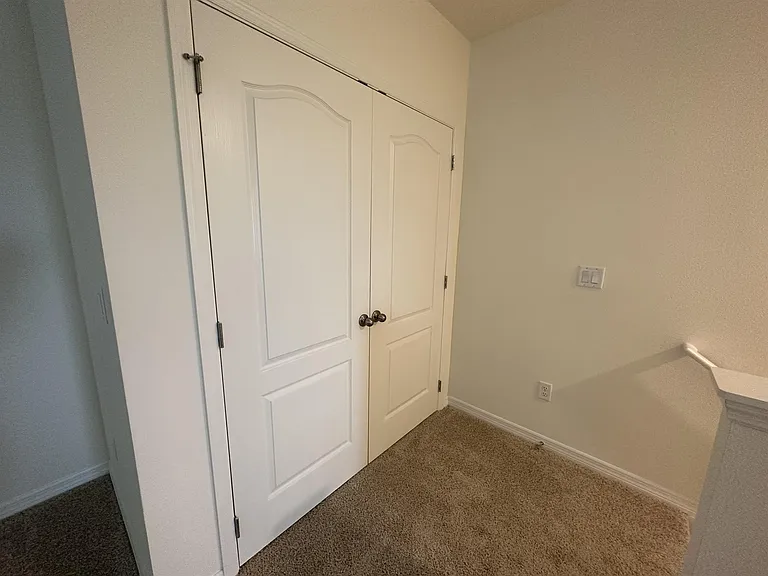 1204 Draintree St — Photo 12