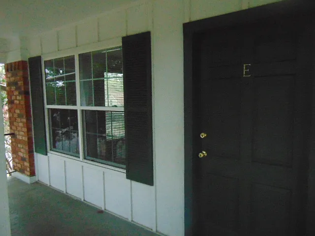 404 Neches St #G — Photo 2