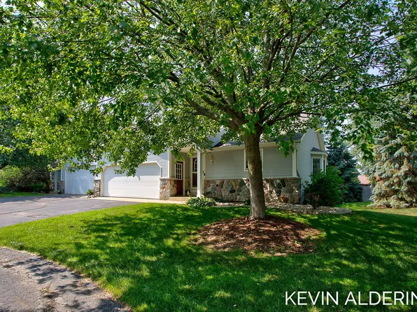 248 Carrington Pl, Holland, MI 49423