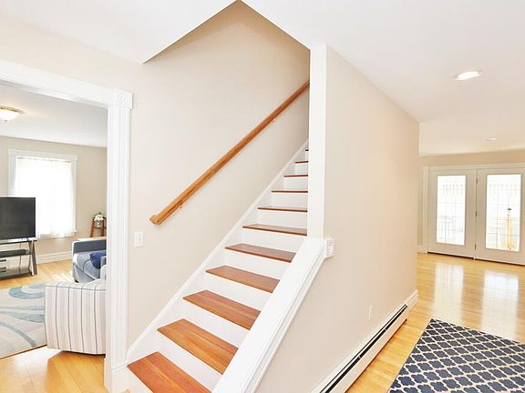 5th image of 74 Town Farm Road