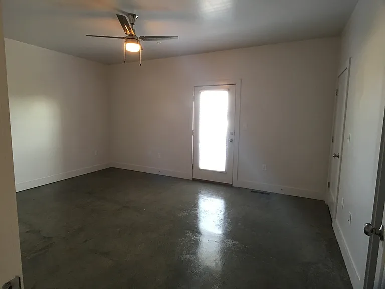 Myers Flats - 3 Bedroom — Photo 18