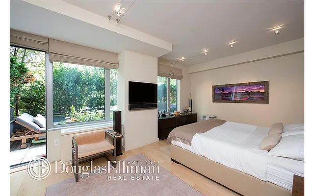Rented by Douglas Elliman | media 2