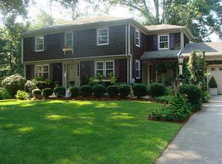 106 Ferry Ln, Barrington, RI 02806