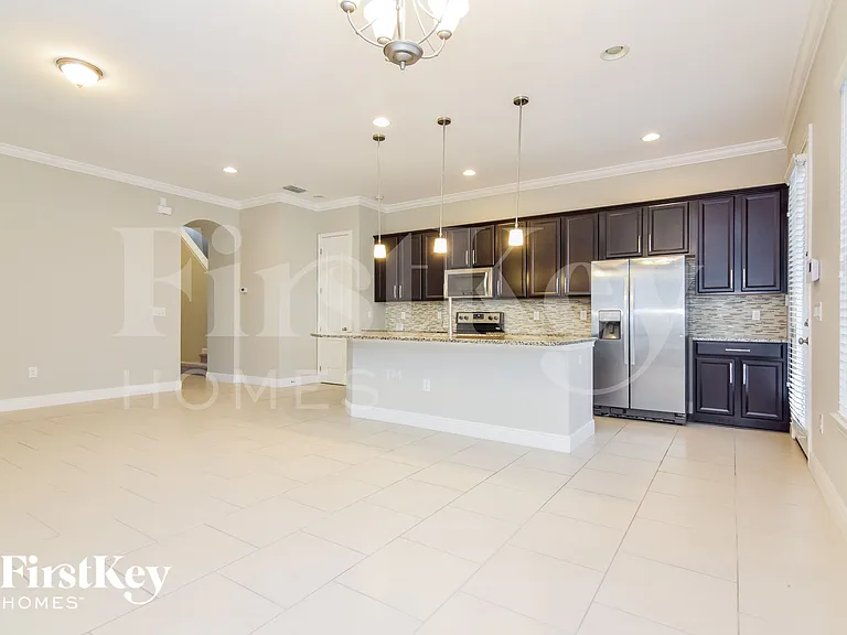 5948 Village Center Dr — Photo 5
