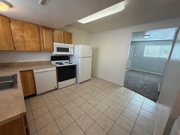 1011 N 235th St W #1011 — Photo 3