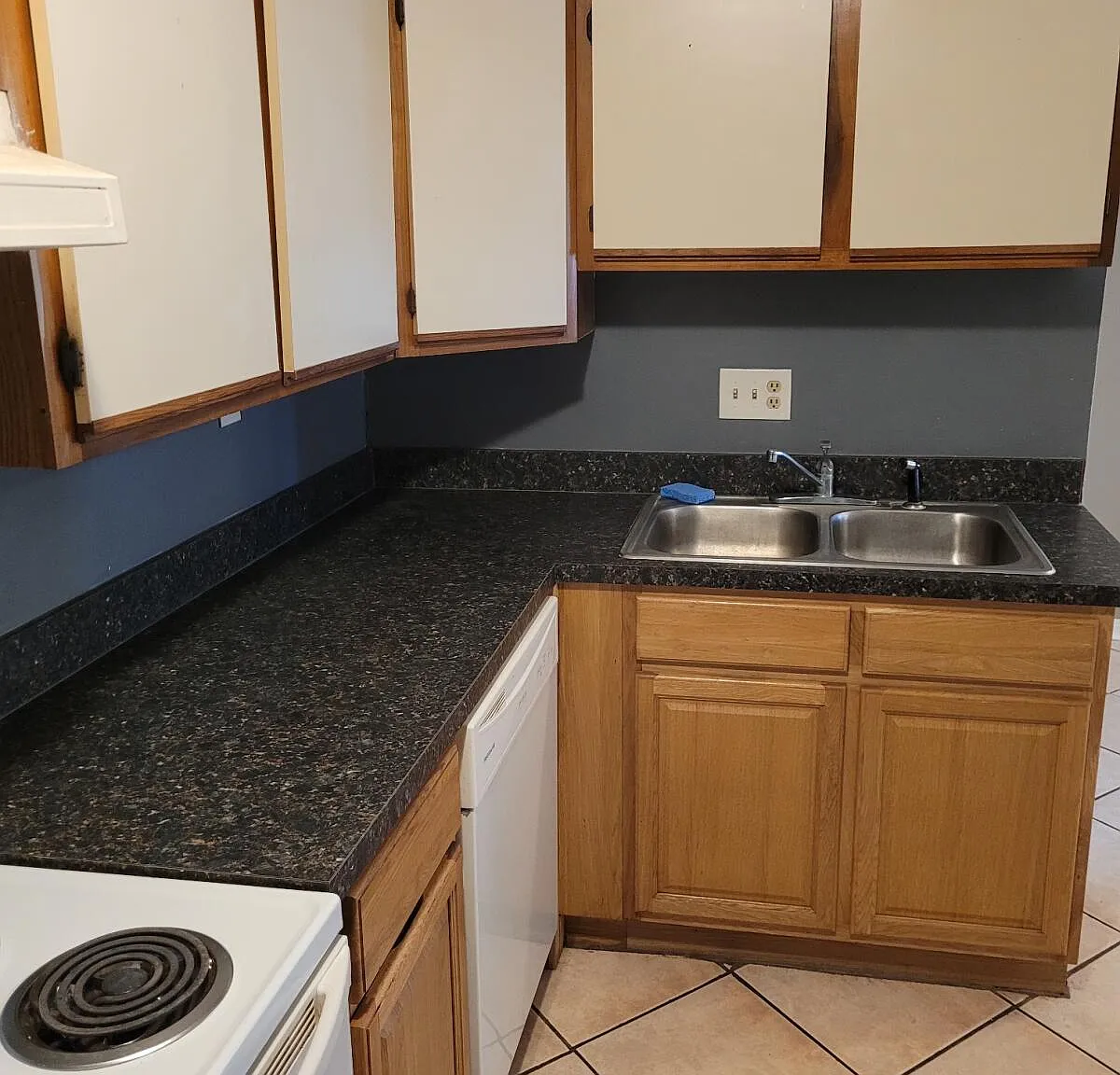 2 bed, 800 sqft, $1,095 — Photo 3