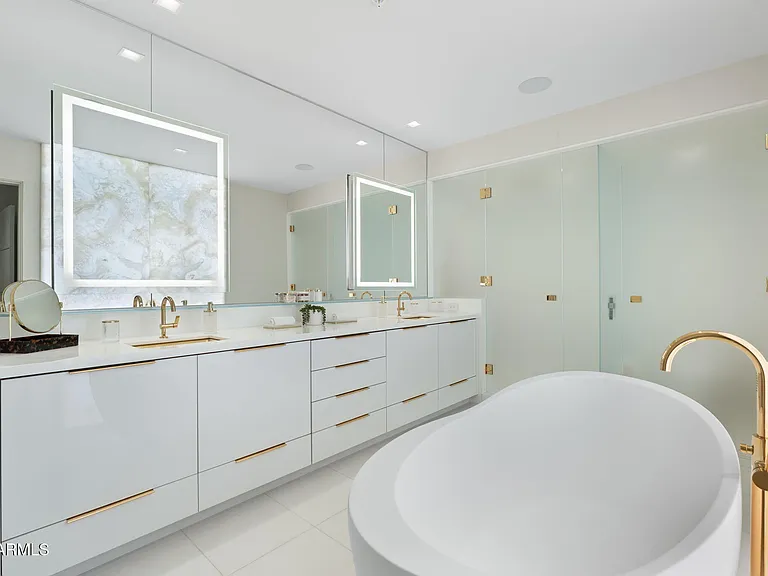 6587 N Palmeraie Blvd #2015 — Photo 77