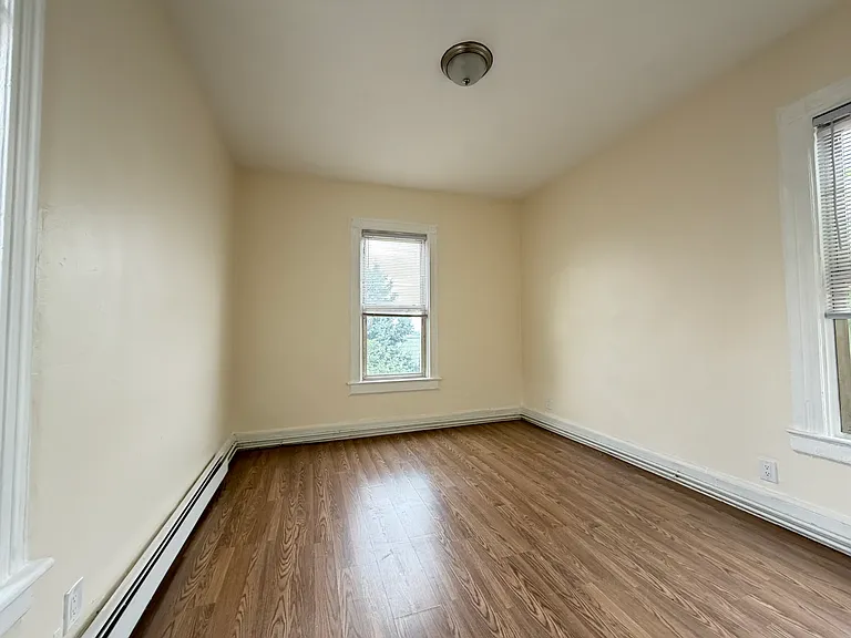 13 Columbia Ave #4 — Photo 3